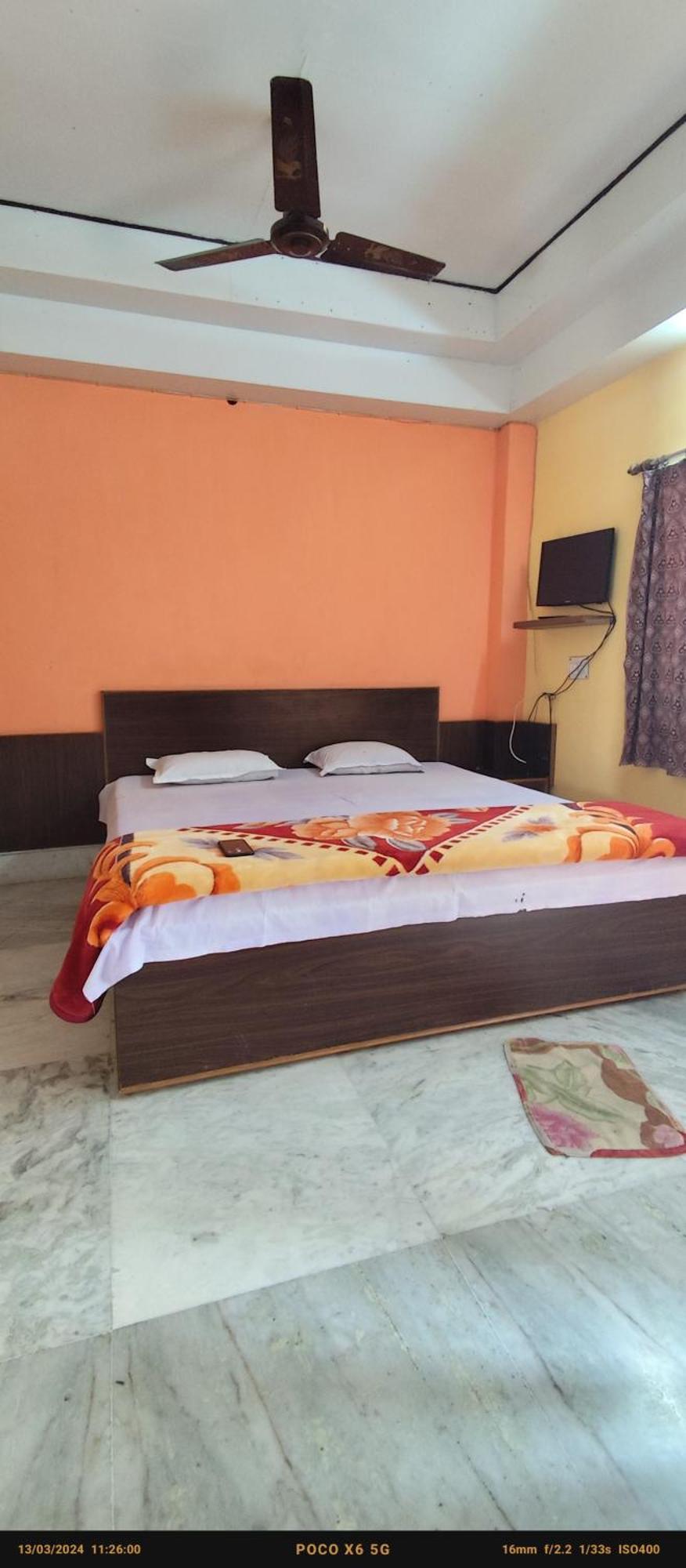 India Tours Only Ekanta Apan Hotel Mathurakhanda Kültér fotó