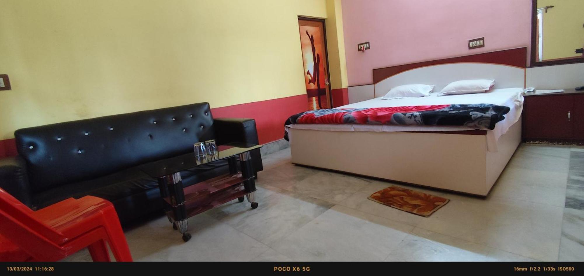 India Tours Only Ekanta Apan Hotel Mathurakhanda Kültér fotó